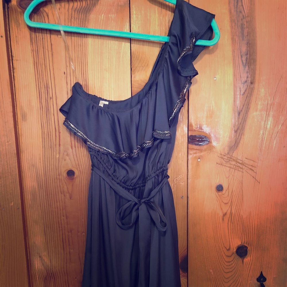 One shoulder silky grey dress